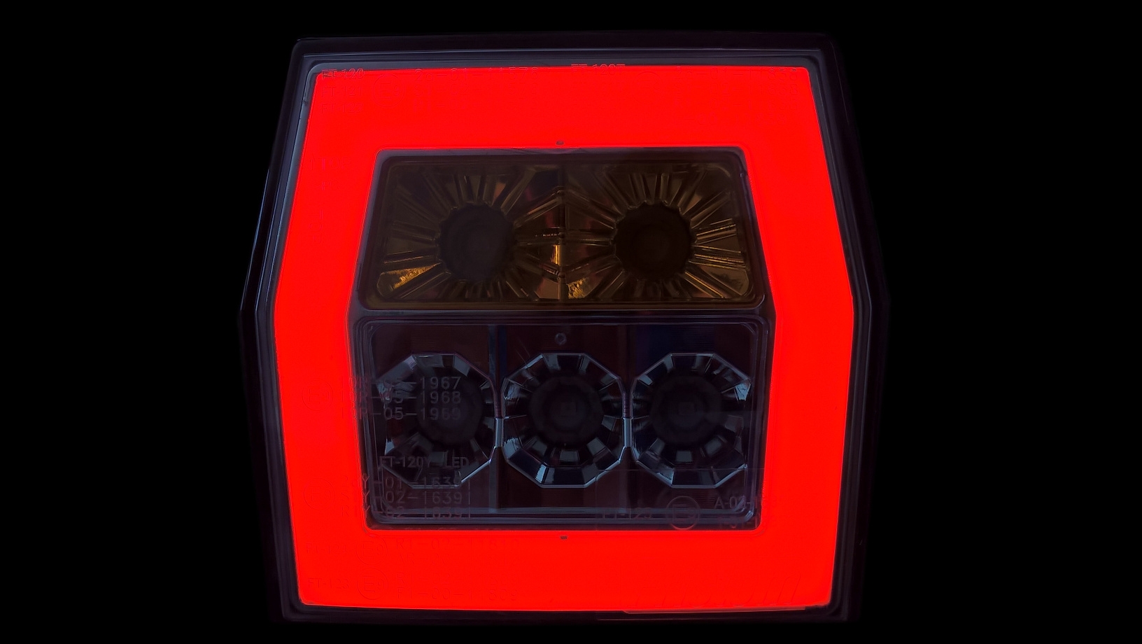 Svítilna Fristom FT-121 sdružená LED 12-36V, L/P-BL/BR/KO, baj5 