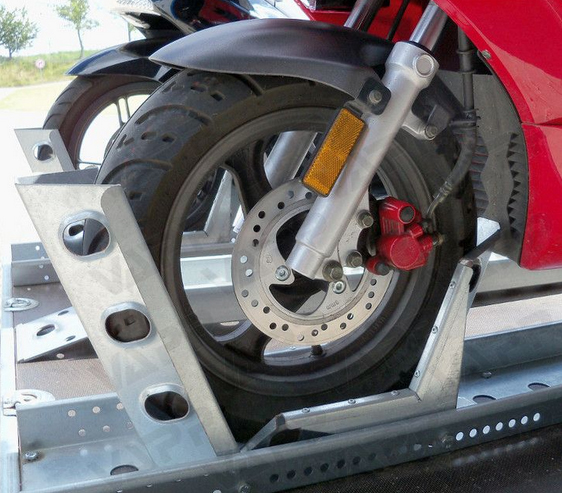 Držák motocyklu s automatickým zajištěním 2060/190mm pozink