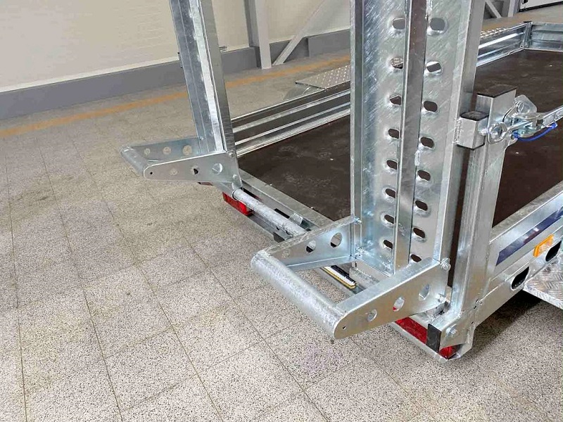 Wiola B2635 2700 kg přepravník stavebních strojů