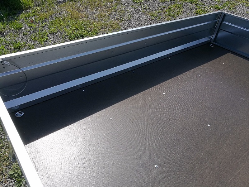 Přívěsný vozík BORO 725SP | 243 x 121 cm