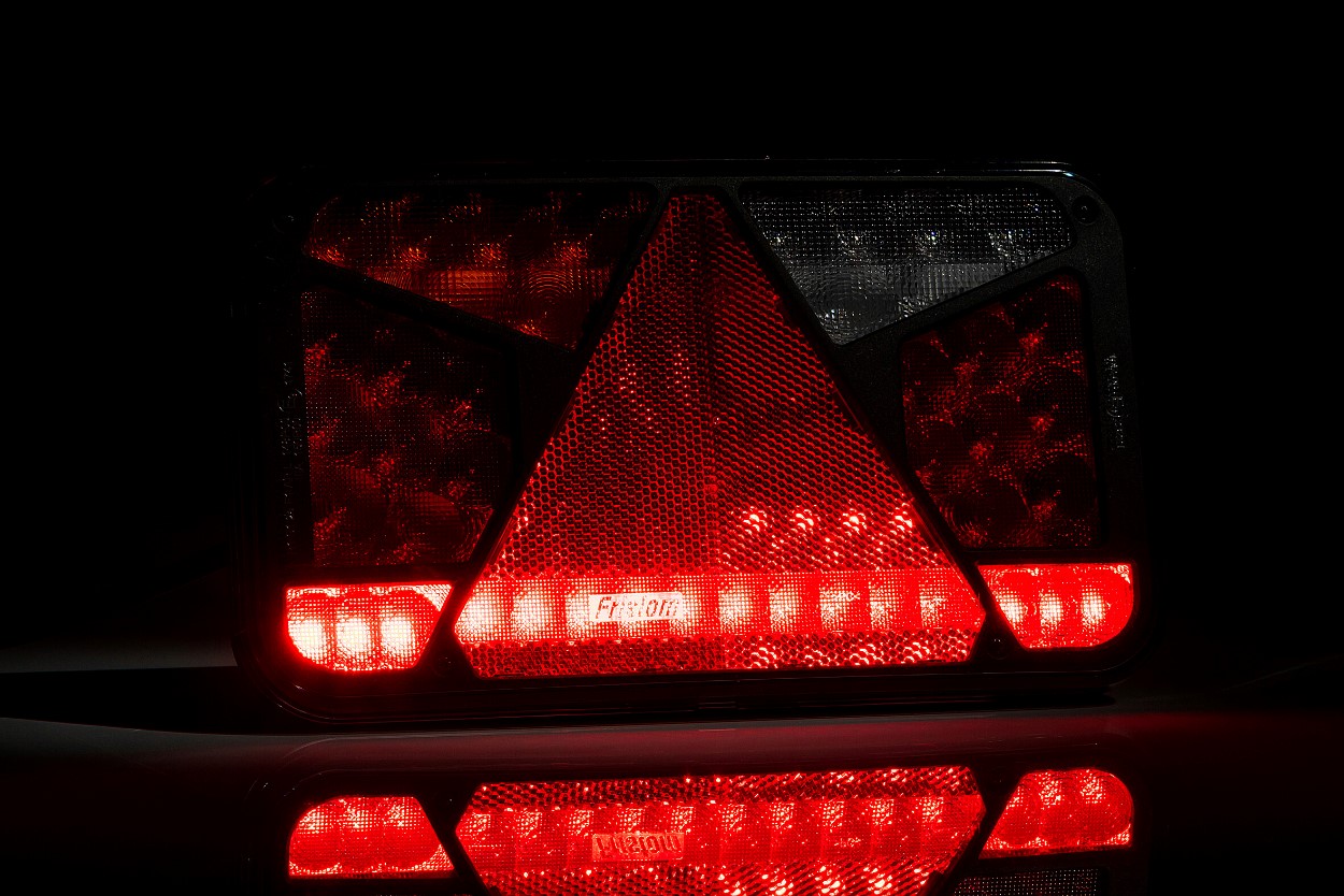 Svítilna Fristom FT-370 sdružená LED 12-36V, L-BL/BR/KO/ML/CO/RZ
